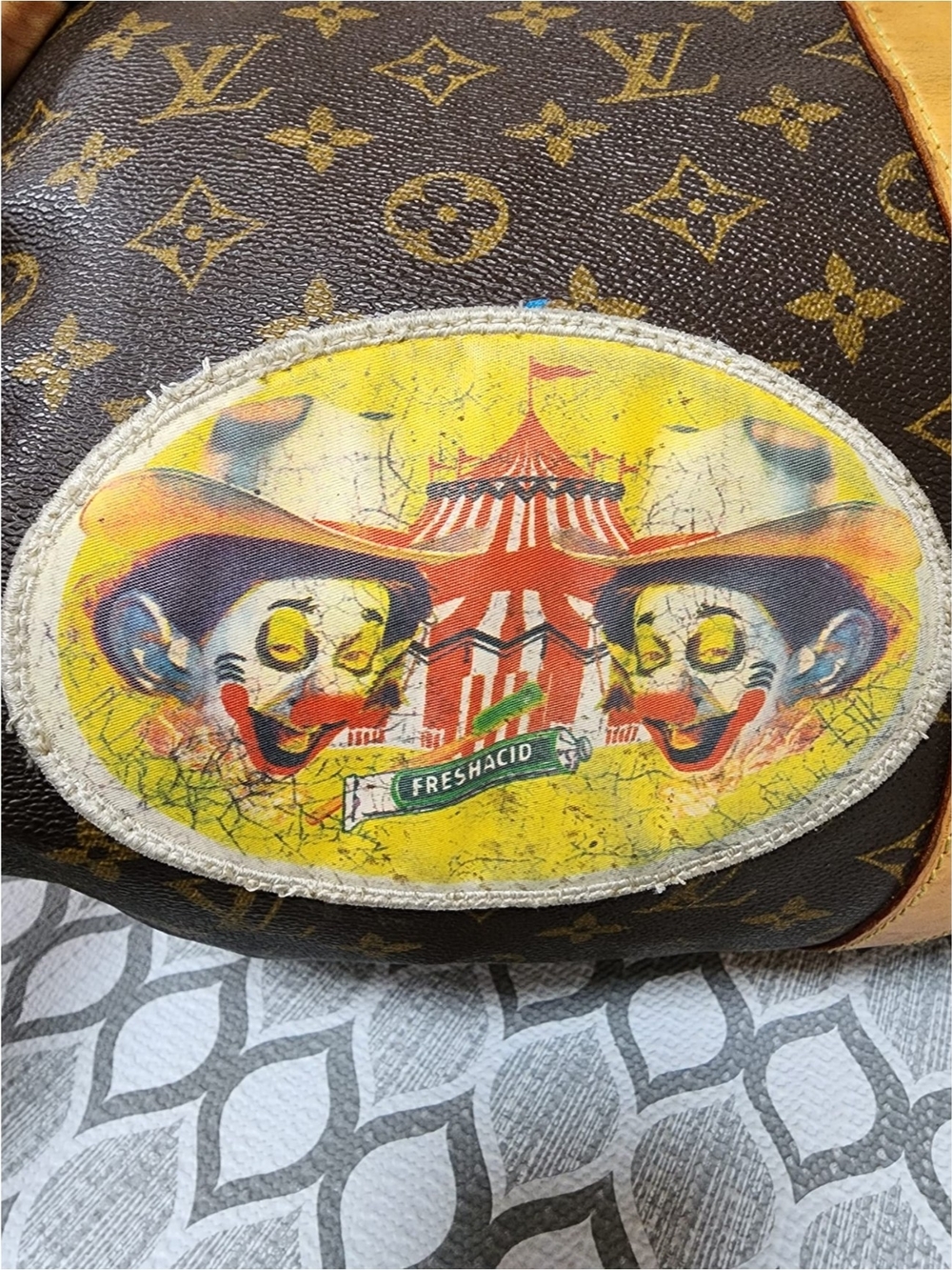 Louis Vuitton Limited Edition Monogram Patches Keepall Bandoulière 50 Brown - Picture 12 of 16